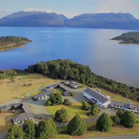 Fiordland National Park Lodge Te Anau Downs Exteriör bild