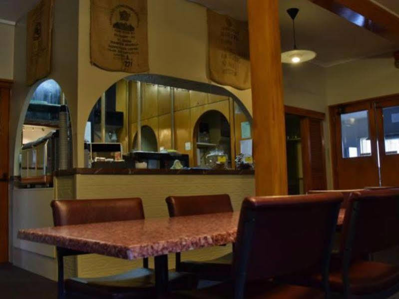 Fiordland National Park Lodge Te Anau Downs Exteriör bild